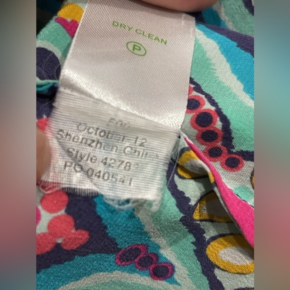 Lilly Pulitzer Silk Trace Top Crown Jewels Cutouts On Shoulders Size Small - Picture 8 of 8